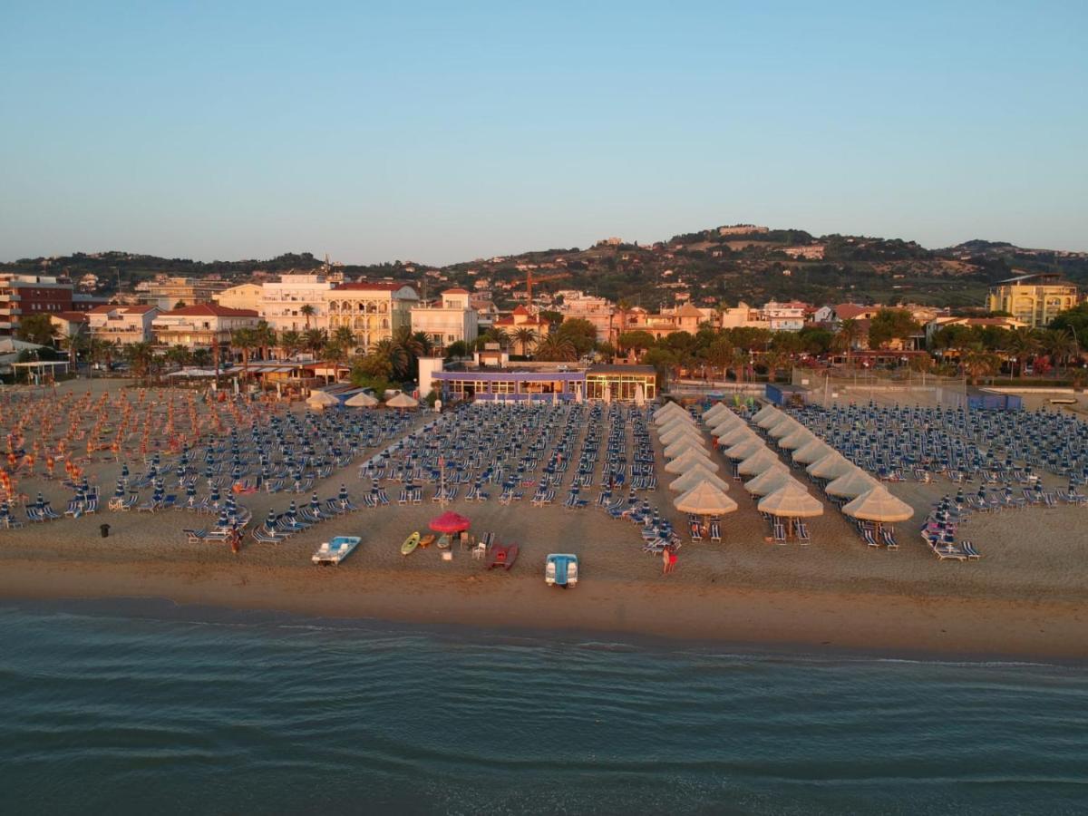 Residence Il Borgo Tortoreto ภายนอก รูปภาพ