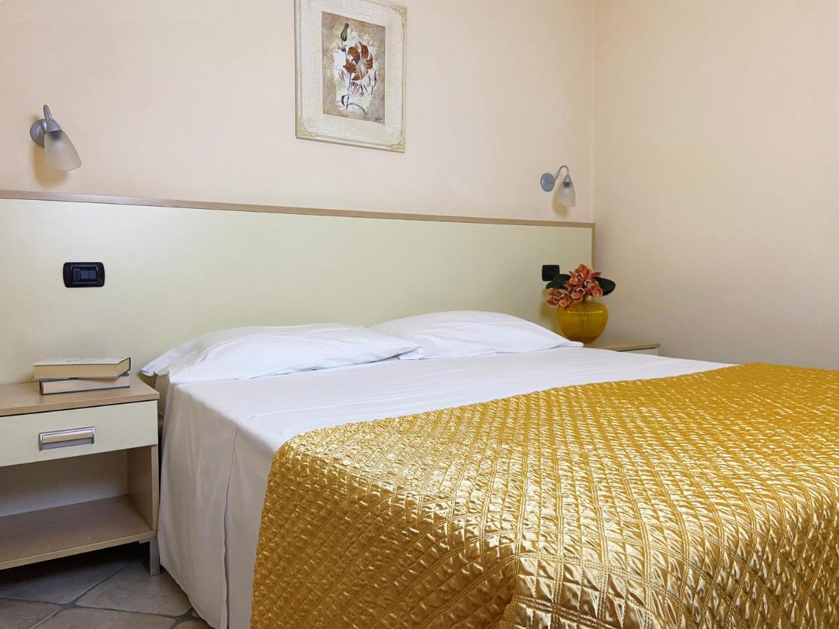Residence Il Borgo Tortoreto ภายนอก รูปภาพ
