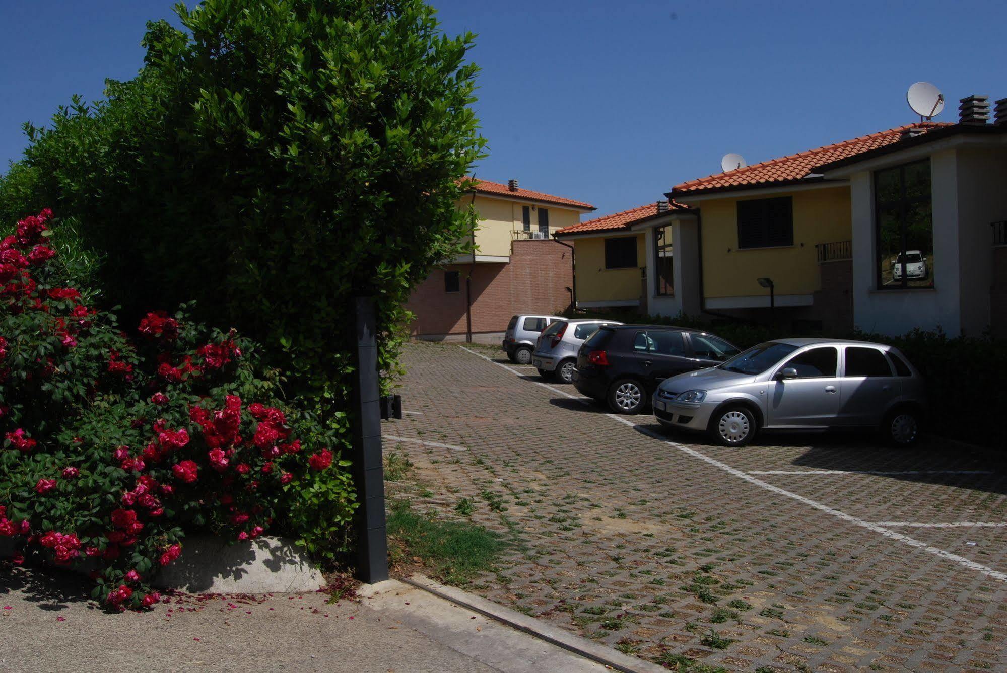 Residence Il Borgo Tortoreto ภายนอก รูปภาพ